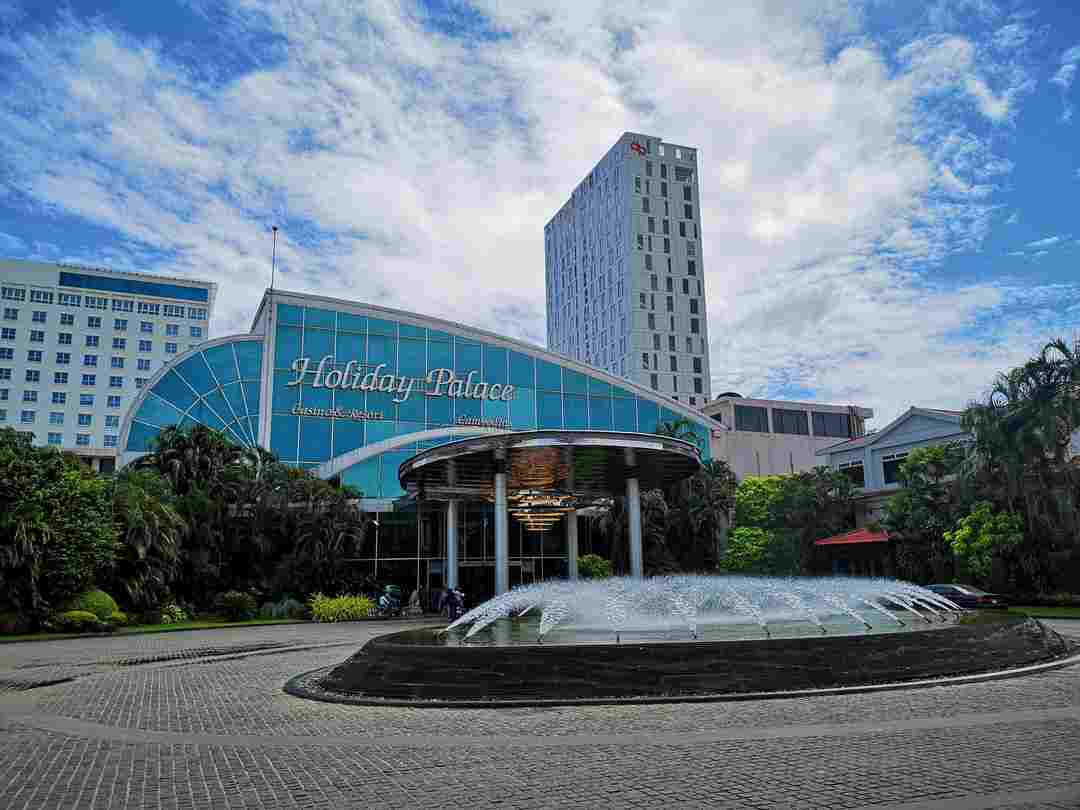 Holiday Palace Resort & Casino thể hiện đẳng cấp giới thượng lưu